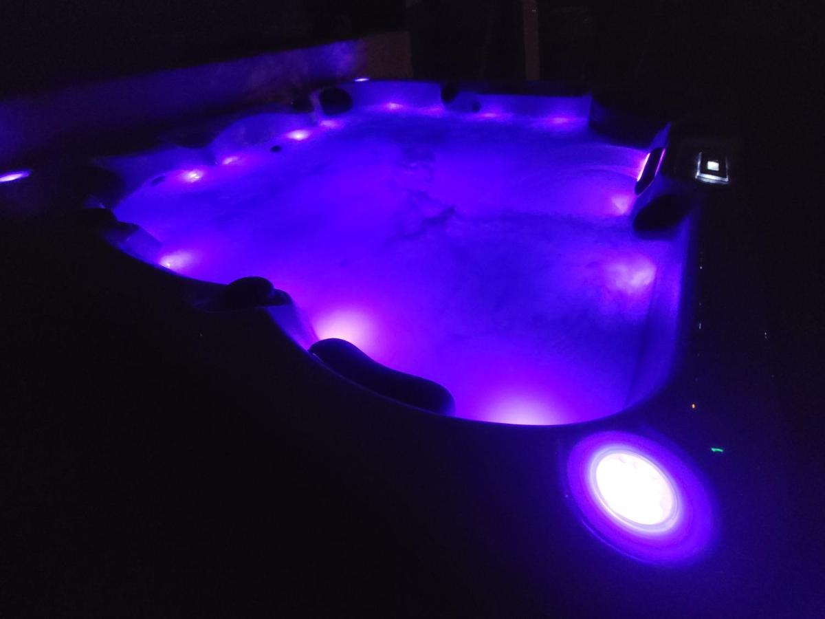 Logement Entier Et Calme 55M2 Avec Spa - Sauna Et Borne De Recharge 7Kw Apartment เมย์เฮย ภายนอก รูปภาพ